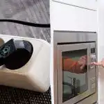 8 elektros prietaisai, kuriuos prieš kelionę visada reikia ištraukti iš