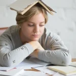 Panika ir šlapi delnai: 5 žingsniai padės susitvarkyti prieš svarbų susitikimą panika-ir-slapi-delnai-5-zingsniai-pades-susitvarkyti-pries-svarbu.webp.webp